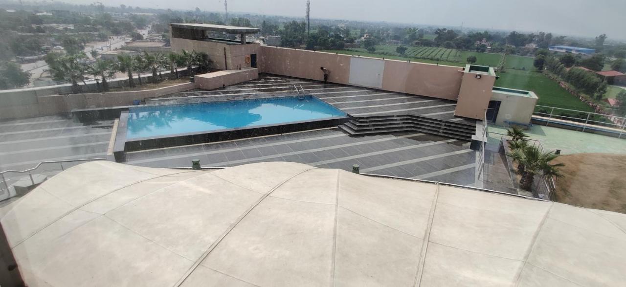 Country Inn & Suites By Radisson, Bathinda Exteriér fotografie
